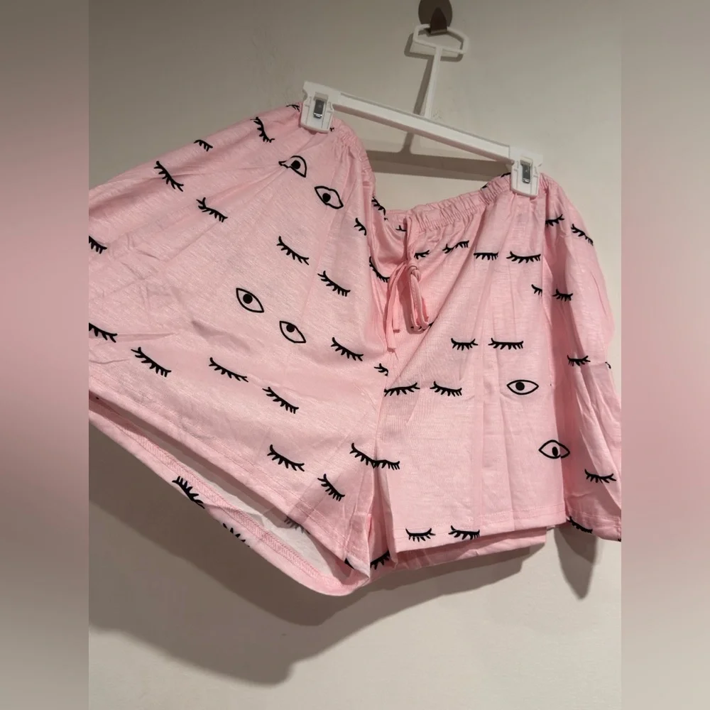 Wdirara Pajama Set, Pink Letter Printed Short Sleeves + Eye Printed Shorts XXXL - Picture 13 of 15